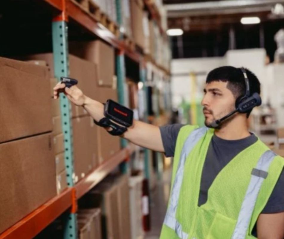 Mani libere con CW45 Voice e ring scanner_Lexter